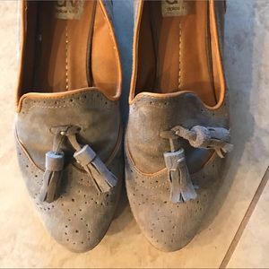 Suede flats with tassel